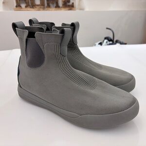 Vessi Weekend Chelsea Waterproof
Boots Shoes Men's Size 12 Gray